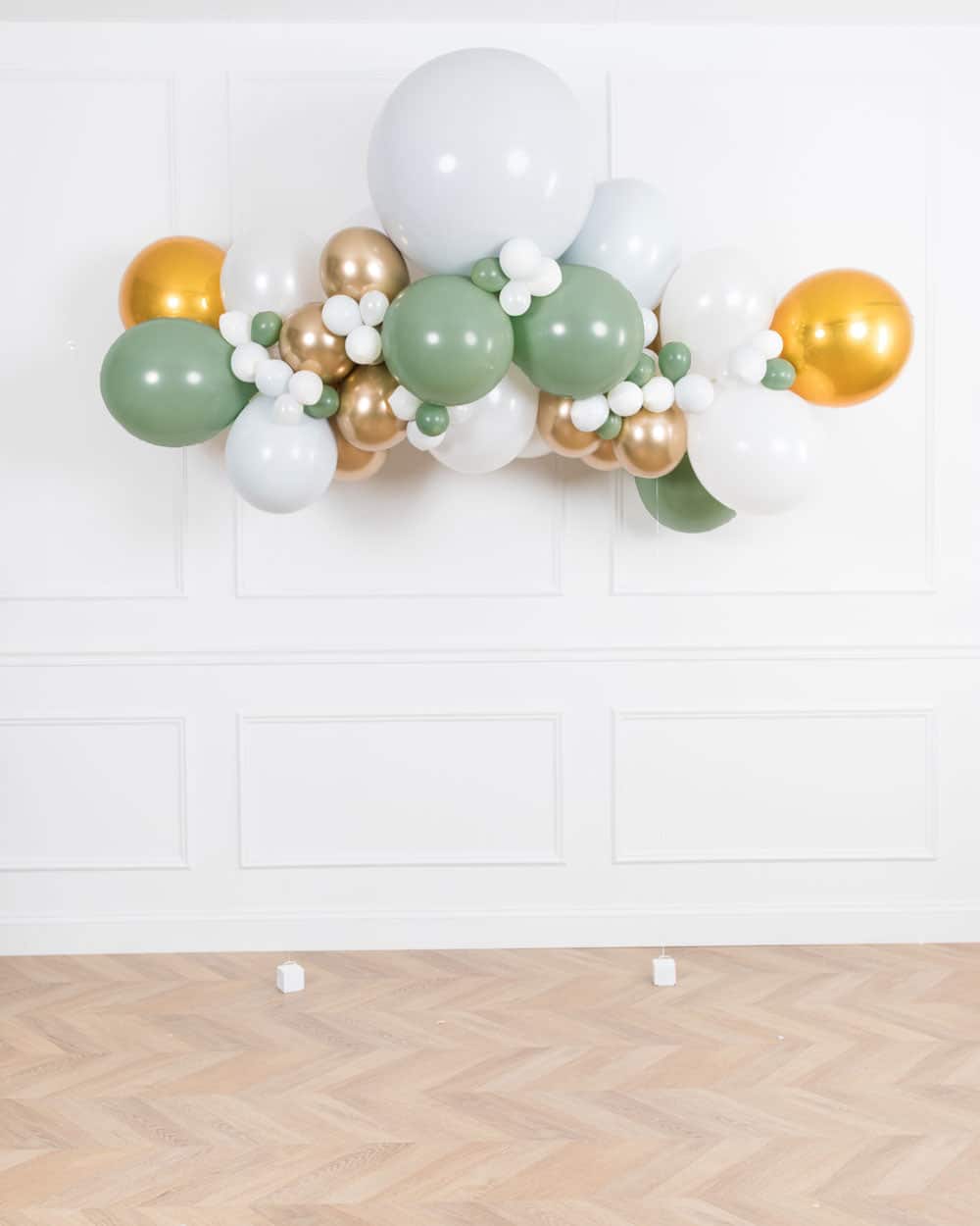 Gilded – Floating Balloon Arch – 5ft | Rental Gilded – Floating Balloon Arch – 5ft | Rental