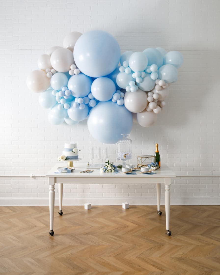 Château – Balloon Backdrop Floating Piece | Rental Château – Balloon Backdrop Floating Piece | Rental