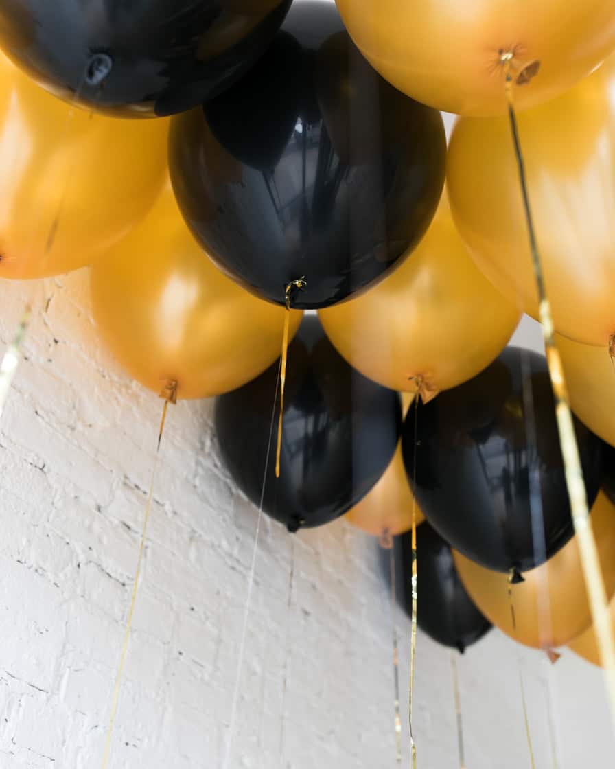 New Year’s Eve – 16in Oversized Ceiling Balloons | Rental