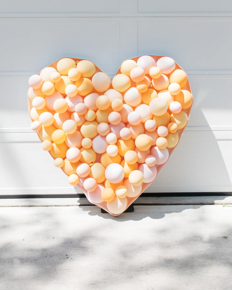 OUTDOOR – Bridal – Heart Mosaic – 4ft | Rental