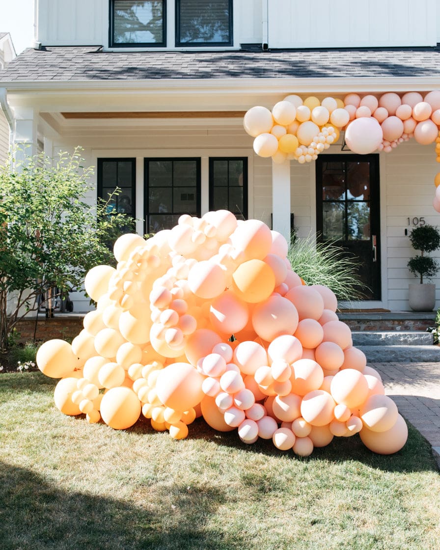 OUTDOOR – Bridal – Freestanding Balloon Piece | Rental