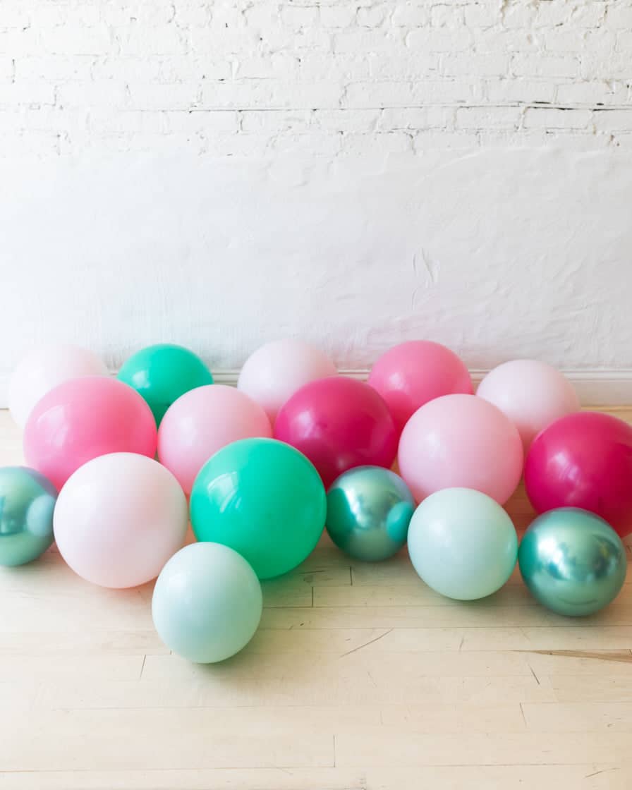 Flamingo Fling – Floor Balloons – 15 counts | Rental