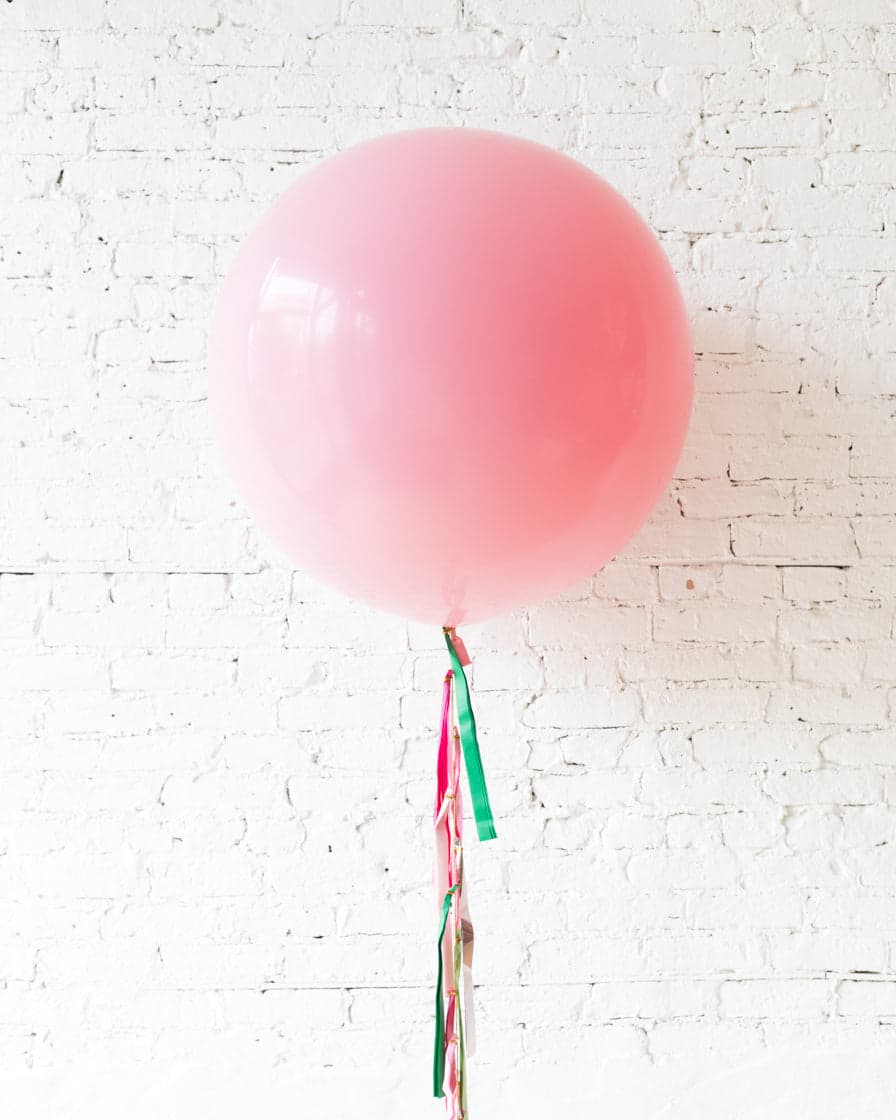 Flamingo Fling – Giant Balloon with Tassel | Rental
